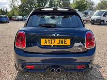 Mini Hatch 2.0 Cooper SD Hatchback 5dr Diesel Auto 6Spd Euro 6 (s/s) (170 p