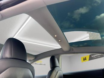 Tesla Model 3 (Dual Motor) Long Range Auto 4WDE 4dr