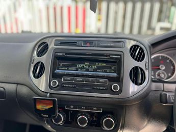 Volkswagen Tiguan 2.0 TDI BlueMotion Tech S DSG 4WD Euro 5 (s/s) 5dr