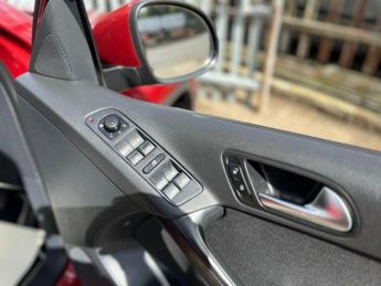 Volkswagen Tiguan 2.0 TDI BlueMotion Tech S DSG 4WD Euro 5 (s/s) 5dr