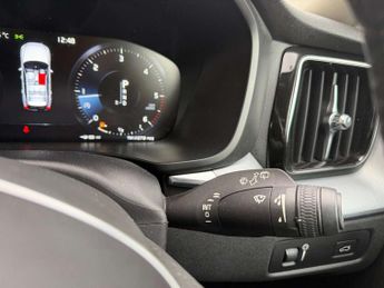 Volvo XC60 2.0 XC60 Momentum D4 AWD Auto 4WD 5dr