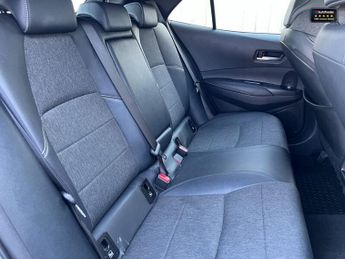 Toyota Corolla 2.0 VVT-h GPF Design Hatchback 5dr Petrol Hybrid CVT Euro 6 (s/s