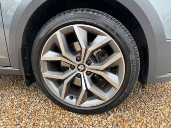 SEAT Leon 2.0 TDI X-PERIENCE SE Technology Sport Tourer DSG 4WD Euro 6 (s/
