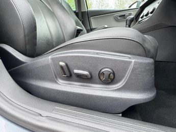 SEAT Leon 2.0 TDI X-PERIENCE SE Technology Sport Tourer DSG 4WD Euro 6 (s/