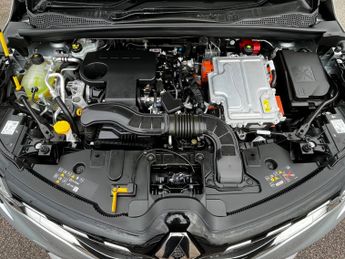 Renault Captur TECHNO E-TECH