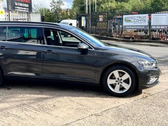 Volkswagen Passat 1.6 TDI SE Nav DSG Euro 6 (s/s) 5dr