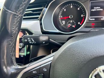 Volkswagen Passat 1.6 TDI SE Nav DSG Euro 6 (s/s) 5dr