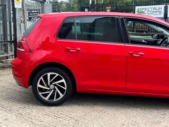 Volkswagen Golf 1.6 TDI Match DSG Euro 6 (s/s) 5dr