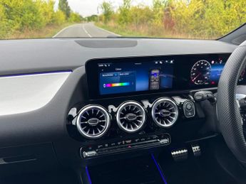 Mercedes-Benz GLA Class GLA 200 MHEV AMG Line Premium Auto Petrol PARKTRONIC/KEYLESS ENT