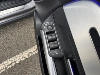 Mercedes-Benz GLA Class GLA 200 MHEV AMG Line Premium Auto Petrol PARKTRONIC/KEYLESS ENT