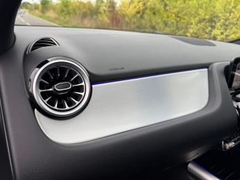 Mercedes-Benz GLA Class GLA 200 MHEV AMG Line Premium Auto Petrol PARKTRONIC/KEYLESS ENT