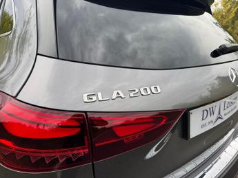 Mercedes-Benz GLA Class GLA 200 MHEV AMG Line Premium Auto Petrol PARKTRONIC/KEYLESS ENT