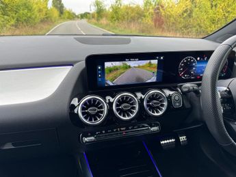 Mercedes-Benz GLA Class GLA 200 MHEV AMG Line Premium Auto Petrol PARKTRONIC/KEYLESS ENT