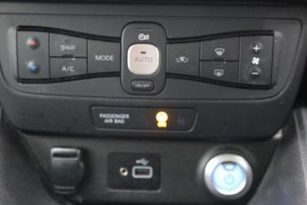 Nissan LEAF 40kWh Acenta Auto 5dr