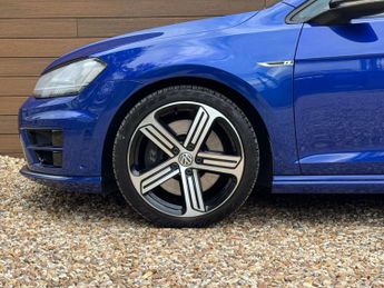 Volkswagen Golf 2.0 Golf R DSG 4WD 3dr