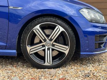 Volkswagen Golf 2.0 Golf R DSG 4WD 3dr