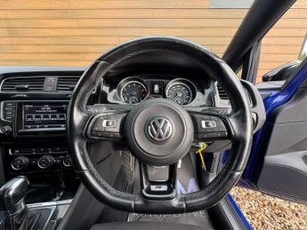 Volkswagen Golf 2.0 Golf R DSG 4WD 3dr
