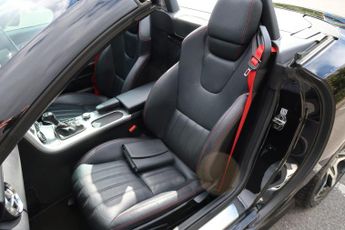Mercedes-Benz SLK SLK200 BLUEEFFICIENCY AMG SPORT