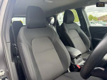 Nissan Qashqai 1.3 DIG-T MHEV Acenta Premium SUV 5dr Petrol Hybrid XTRON Euro 6