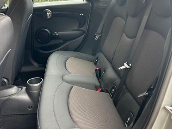 Mini Hatch 1.5 Cooper Auto Euro 6 (s/s) 5dr