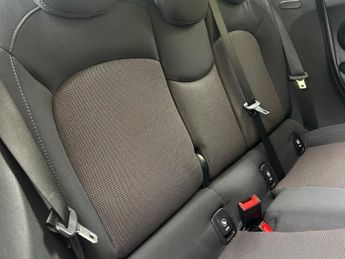 Mini Hatch 1.5 Cooper Auto Euro 6 (s/s) 5dr