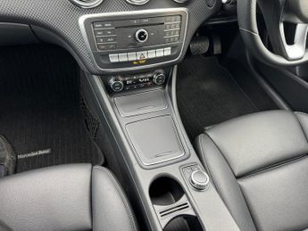 Mercedes-Benz A Class A180 Sport Premium Auto Petrol PARKTRONIC/CAMERA/SAT NAV