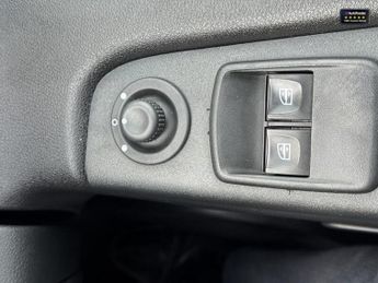 Renault Trafic AUTO SWB L1H1 Sl28 Sport Edc Energy Air Con Nav Sensors EURO 6