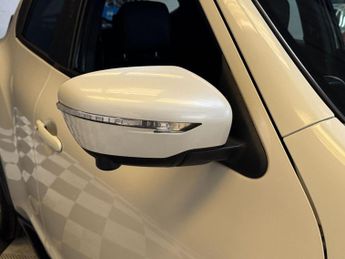 Nissan Juke 1.6 Tekna XTRON Euro 6 5dr