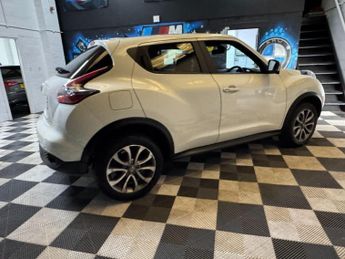 Nissan Juke 1.6 Tekna XTRON Euro 6 5dr
