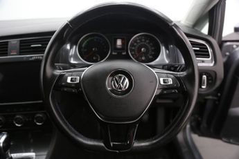 Volkswagen Golf 35.8kWh e-Golf Auto 5dr