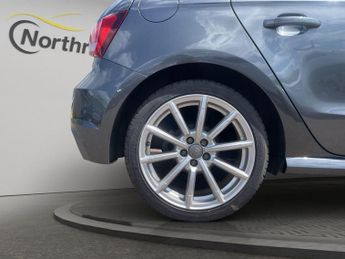 Audi A1 1.4 TFSI S line Sportback Euro 6 (s/s) 5dr (Nav)