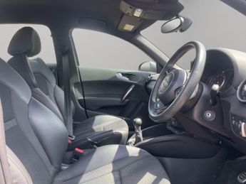 Audi A1 1.4 TFSI S line Sportback Euro 6 (s/s) 5dr (Nav)