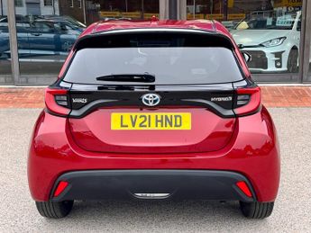 Toyota Yaris DESIGN FHEV