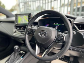 Toyota Corolla 1.8 VVT-h Icon Tech Touring Sports CVT Euro 6 (s/s) 5dr
