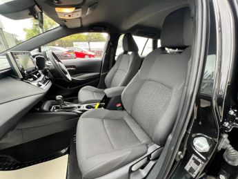 Toyota Corolla 1.8 VVT-h Icon Tech Touring Sports CVT Euro 6 (s/s) 5dr