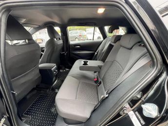 Toyota Corolla 1.8 VVT-h Icon Tech Touring Sports CVT Euro 6 (s/s) 5dr