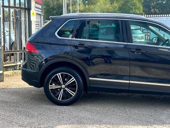 Volkswagen Tiguan 2.0 TDI BlueMotion Tech SE Navigation DSG 4Motion Euro 6 (s/s) 5