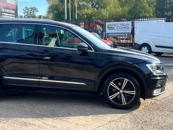 Volkswagen Tiguan 2.0 TDI BlueMotion Tech SE Navigation DSG 4Motion Euro 6 (s/s) 5