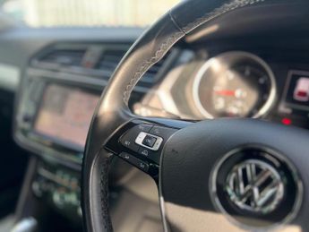 Volkswagen Tiguan 2.0 TDI BlueMotion Tech SE Navigation DSG 4Motion Euro 6 (s/s) 5