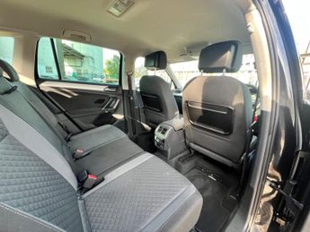 Volkswagen Tiguan 2.0 TDI BlueMotion Tech SE Navigation DSG 4Motion Euro 6 (s/s) 5