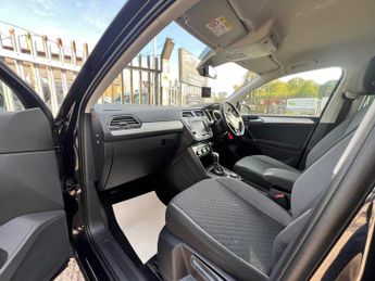 Volkswagen Tiguan 2.0 TDI BlueMotion Tech SE Navigation DSG 4Motion Euro 6 (s/s) 5
