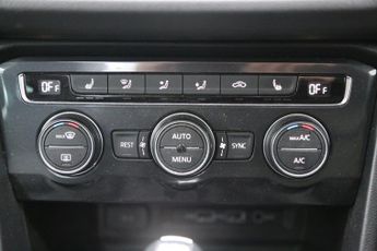 Volkswagen Tiguan 2.0 TDI R-Line DSG 4Motion Euro 6 (s/s) 5dr