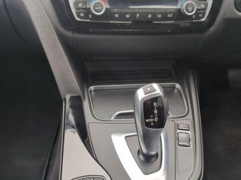 BMW 3 Series 1.5 318i Sport Auto Euro 6 (s/s) 4dr