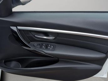 BMW 3 Series 1.5 318i Sport Auto Euro 6 (s/s) 4dr