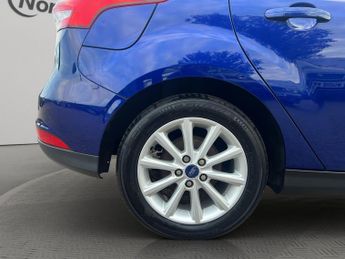 Ford Focus 1.0T EcoBoost Titanium Euro 6 (s/s) 5dr