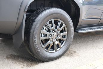 Toyota Land Cruiser COMMERCIAL With black pack styled by seeker ask about rear OEM s