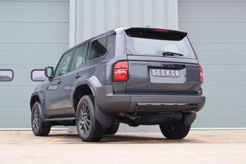 Toyota Land Cruiser COMMERCIAL With black pack styled by seeker ask about rear OEM s