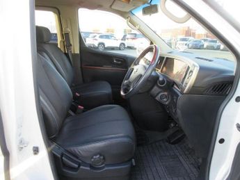 Nissan Elgrand E51 2.5 V6 HIGHWAY STAR + 8 Seats