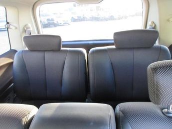 Nissan Elgrand E51 2.5 V6 HIGHWAY STAR + 8 Seats