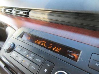 Nissan Elgrand E51 2.5 V6 HIGHWAY STAR + 8 Seats